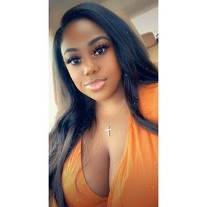 Meet your Posher, Angie